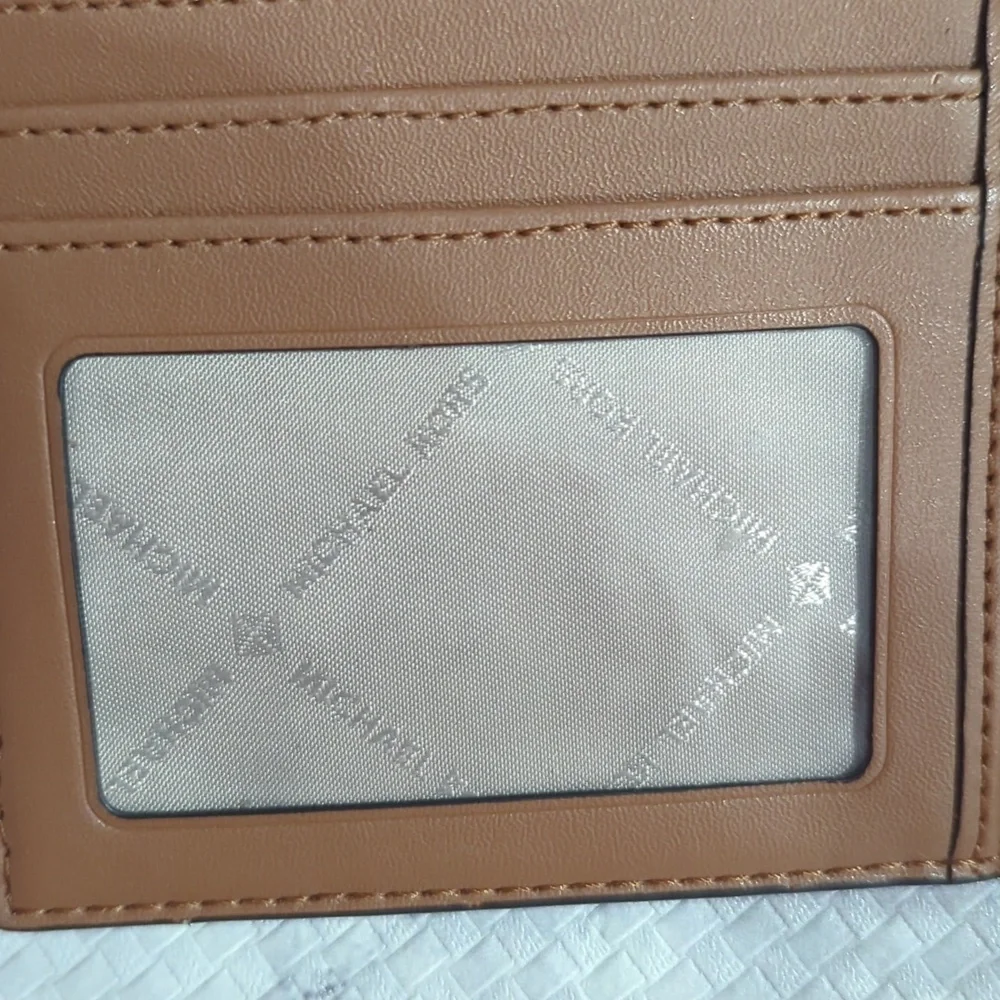 Michael Kors Jet Set  Signature Passport Dark Brown Key & Card Holder Wallet EUC